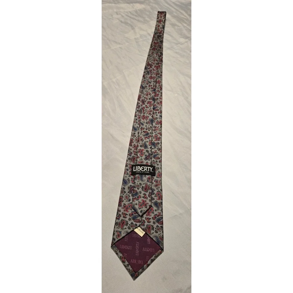 Vintage‎ LIBERTY OF LONDON 90s 100% Silk Gray Neck Tie Paisley